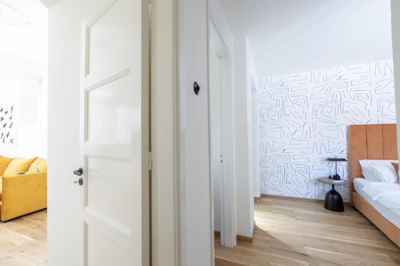 Meno Suite with Private Terrace - Jaccuzzi, Acropolis View Atene Esterno foto